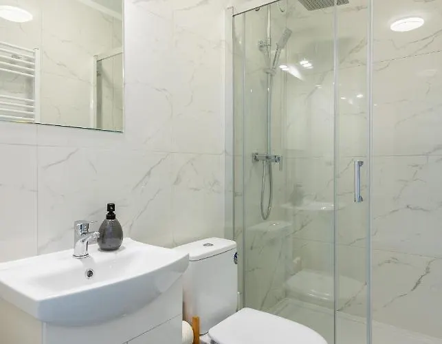 Apartament Batorego 220 - 450m Stacja Metra Pola Mokotowskie, 800m Biblioteka Narodowa - 20m Piękny Park Pola Mokotowskie - 800m Do Sgh - Wifi - Smart Tv - Good