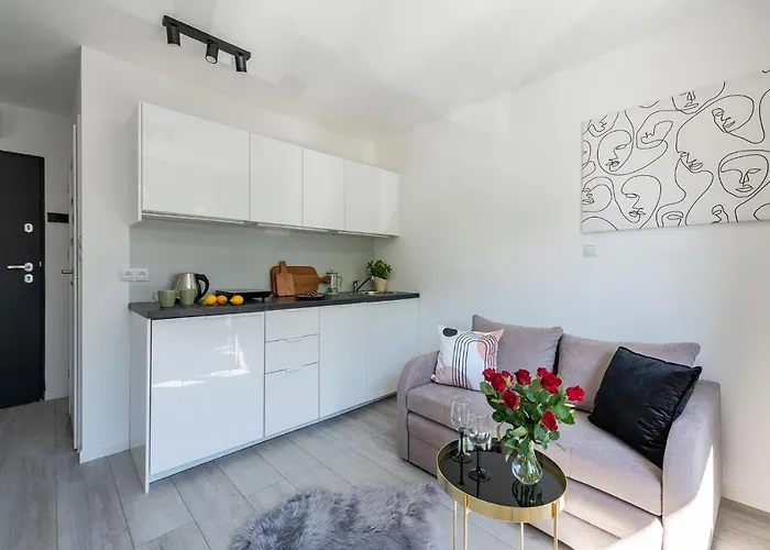 Batorego 220 - 450m Stacja Metra Pola Mokotowskie, 800m Biblioteka Narodowa - 20m Piękny Park Pola Mokotowskie - 800m Do Sgh - Wifi - Smart Tv - Good