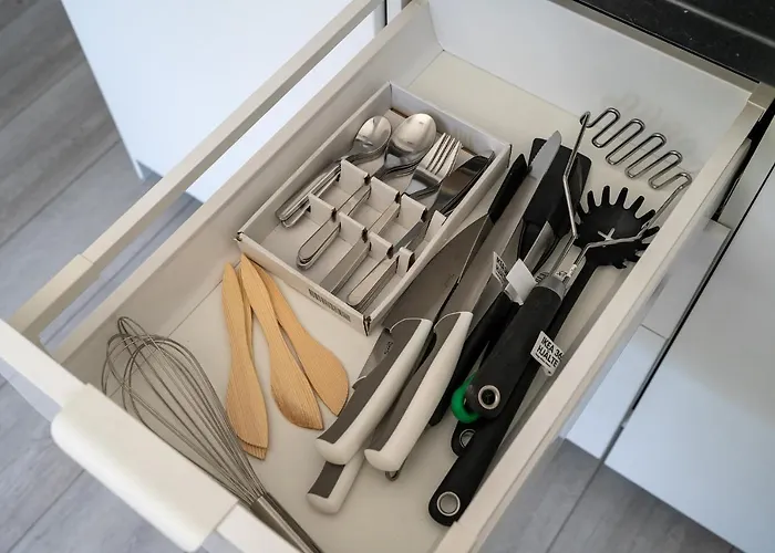 Apartament Batorego 220 - 450m Stacja Metra Pola Mokotowskie, 800m Biblioteka Narodowa - 20m Piękny Park Pola Mokotowskie - 800m Do Sgh - Wifi - Smart Tv - Good *